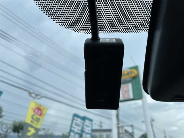 トヨタ ヴィッツ ハイブリッド F 長野県 2019(令1)年 6.1万km シルバーM ワンオーナー/純正ナビ/・Bluetooth/CD/DVD/TV/純正ETC/ドライブレコーダー/純正フロアマット/社外14インチAW/オートライト/オートマチックハイビーム/ノーマルタイヤ積み込み/ドアバイザー/電格ミラー/取り扱い説明書/保証書