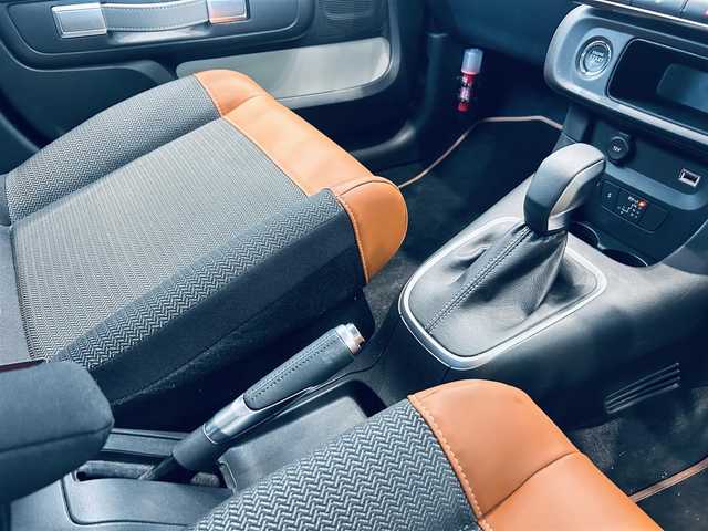 シトロエン シトロエン Ｃ３ インスパイアード by ジャパンコレクション 大阪府 2020(令2)年 4.9万km ベージュ ワンオーナー/純正ディスプレイオーディオ/applecarplay/バックカメラ/純正16インチAW/ブラインドスポット/クリアランスソナー/ETC/ドラレコ