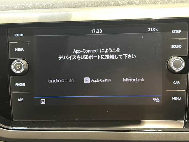 フォルクスワーゲン ポロ TSIトレンドライン 新潟県 2019(令1)年 2.8万km ディープブラックパールエフェクト 純正インフォテイメントシステム“Composition Media”/Apple Car Play/android auto/フロントアシスト（プリクラッシュブレーキシステム）/疲労検知システム/プロアクティブ・オキュパント・プロテクション/デイタイムランニングライト/ESC（エレクトロニック・スタビリティ・コントロール）/ABS（アンチロック・ブレーキング・システム）/ブレーキアシスト/エマージェンシーストップシグナル/アクティブボンネット/ポストコリジョンブレーキシステム/アイドリングストップ/電格ミラー/フロアマット