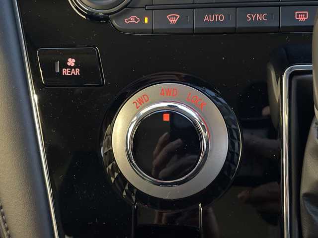 三菱 デリカＤ：５ ブラックエディション 愛知県 2025(令7)年 0.1千km アメジストブラック 登録済未使用車/純正ALPINE11型ナビ/レーダークルーズコントロール/シートヒーター/全方位カメラ/両側パワースライドドア/バックカメラ/電動リアゲート/パワーシート/純正アルミホイール/ブラインドスポットモニター/LEDヘッドライト/４WD/オートマチックハイビーム/ステアリングスイッチ/スマートキー/プッシュスタート