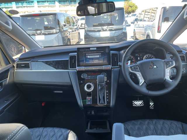 三菱 デリカＤ：５ ブラックエディション 愛知県 2025(令7)年 0.1千km アメジストブラック 登録済未使用車/純正ALPINE11型ナビ/レーダークルーズコントロール/シートヒーター/全方位カメラ/両側パワースライドドア/バックカメラ/電動リアゲート/パワーシート/純正アルミホイール/ブラインドスポットモニター/LEDヘッドライト/４WD/オートマチックハイビーム/ステアリングスイッチ/スマートキー/プッシュスタート