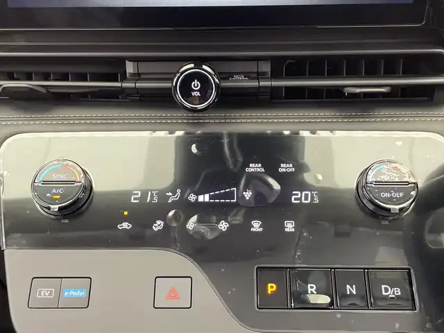 日産 セレナ e－パワー ハイウェイスター V 栃木県 2025(令7)年 0.1千km プリズムホワイト 純正9インチナビ/(フルセグTV・Bluetooth・USB)/全方位カメラ/バックカメラ/プロパイロット/エマージェンシーブレーキ/前後コーナーセンサー/レーンキープアシスト/前後ドライブレコーダー/アダプティブクルーズコントロール/両側パワースライドドア/ハンズフリースライドドア/インテリジェントルームミラー/ETC2.0/置くだけ充電/純正16インチアルミホイール/LEDヘッドライト/オートライト/禁煙車