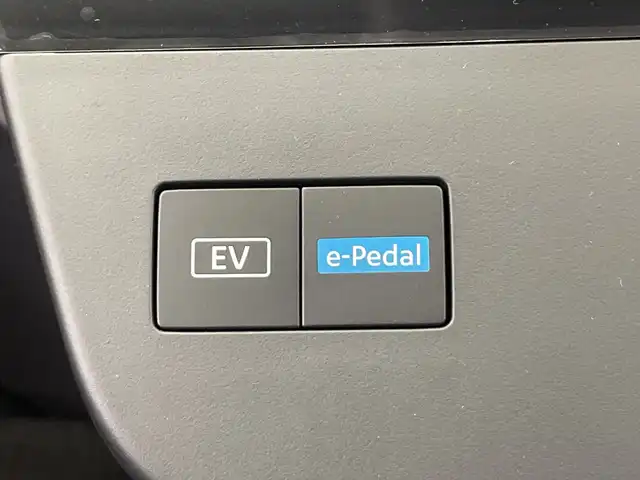 日産 セレナ e－パワー ハイウェイスター V 栃木県 2025(令7)年 0.1千km プリズムホワイト 純正9インチナビ/(フルセグTV・Bluetooth・USB)/全方位カメラ/バックカメラ/プロパイロット/エマージェンシーブレーキ/前後コーナーセンサー/レーンキープアシスト/前後ドライブレコーダー/アダプティブクルーズコントロール/両側パワースライドドア/ハンズフリースライドドア/インテリジェントルームミラー/ETC2.0/置くだけ充電/純正16インチアルミホイール/LEDヘッドライト/オートライト/禁煙車