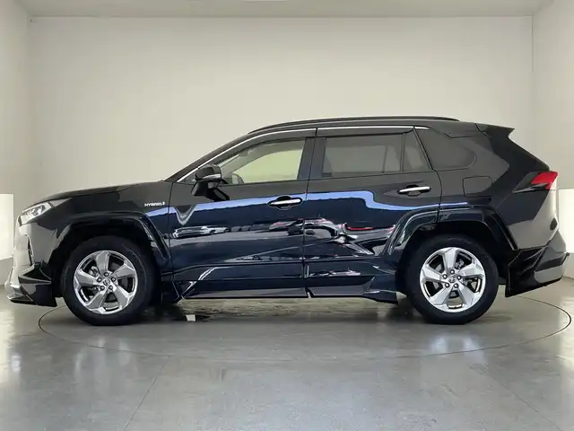 トヨタ ＲＡＶ４ ハイブリッドG 愛知県 2020(令2)年 6.3万km アティチュードブラックマイカ 純９型ナビ　ムーンルーフ　ＴＲＤ　デジイン　ＢＳＭ　禁煙車　バックカメラ　フルセグＴＶ　ＥＴＣ２．０　前後ドラレコ　シートヒーター　セーフティセンス　ＨＤＭＩ　レーダー探知機　電動リヤゲート　衝突軽減
