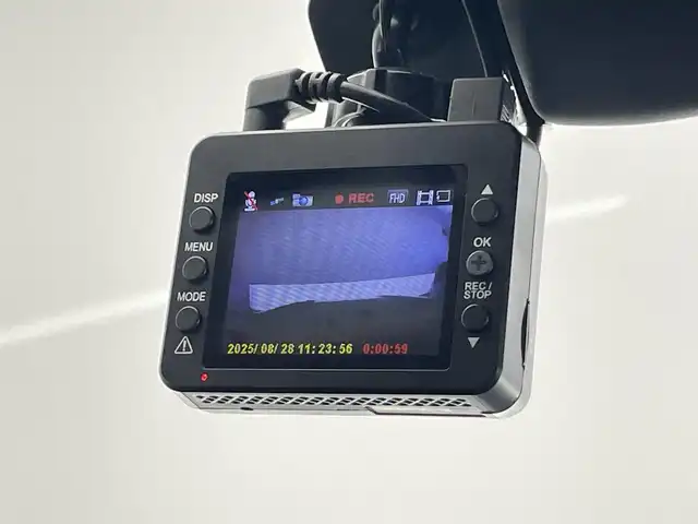 トヨタ ＲＡＶ４ ハイブリッドG 愛知県 2020(令2)年 6.3万km アティチュードブラックマイカ 純９型ナビ　ムーンルーフ　ＴＲＤ　デジイン　ＢＳＭ　禁煙車　バックカメラ　フルセグＴＶ　ＥＴＣ２．０　前後ドラレコ　シートヒーター　セーフティセンス　ＨＤＭＩ　レーダー探知機　電動リヤゲート　衝突軽減