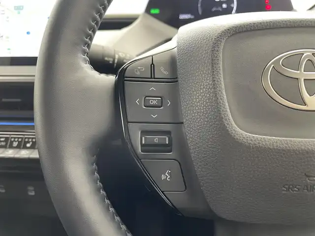 トヨタ プリウス Z 滋賀県 2023(令5)年 2.3万km プラチナホワイトパールマイカ 純正12.3型ナビ/・Bluetooth/フルセグ/Miracast/USB//全方位カメラ/デジタルインナーミラー/合皮レザーシート/パワーシート/シートヒーター/ベンチレーション/ステアリングヒーター/電動リアゲート/電子パーキング/置くだけ充電/オートマチックハイビーム/ブラインドスポットモニター/ビルトインETC/前後ドライブレコーダー/AC100V