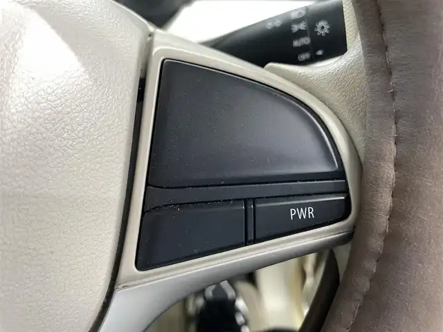 スズキ スペーシア HYBRID X 鹿児島県 2018(平30)年 4万km シフォンアイボリーM ナビ　/(バックカメラ/フルセグＴＶ/DVD)/両側パワースライド　/運転席シートヒーター　/衝突軽減　/オートマチックハイビーム　/後席サーキュレーター　/後方コーナーセンサー　/レーンキープアシスト　/アイドリングストップ/ロール式サンシェード/スマートキー/プッシュスタート/ヘッドライトレベライザー/電格ミラー/ドアバイザー