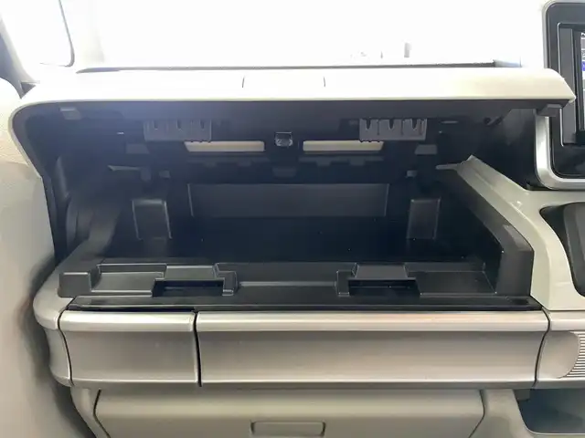 スズキ スペーシア HYBRID X 鹿児島県 2018(平30)年 4万km シフォンアイボリーM ナビ　/(バックカメラ/フルセグＴＶ/DVD)/両側パワースライド　/運転席シートヒーター　/衝突軽減　/オートマチックハイビーム　/後席サーキュレーター　/後方コーナーセンサー　/レーンキープアシスト　/アイドリングストップ/ロール式サンシェード/スマートキー/プッシュスタート/ヘッドライトレベライザー/電格ミラー/ドアバイザー