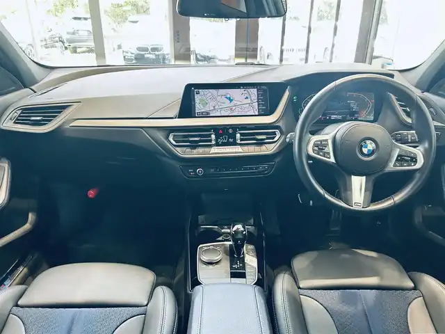 ＢＭＷ ＢＭＷ １１８ｄ Mスポーツ 大阪府 2021(令3)年 2.3万km アルピンホワイトⅢ ワンオーナー/純正ナビ/バックカメラ/applecarplay/ACC/純正18インチAW/LEDヘッドライト/ブラインドスポット/電動リアゲート/ワイヤレス充電/クリアランスソナー/ハーフレザー/パワーシート/シートヒーター/Dシートメモリ/ＥＴＣ/ドラレコ