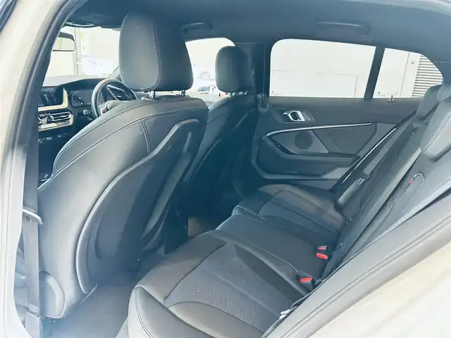 ＢＭＷ ＢＭＷ １１８ｄ Mスポーツ 大阪府 2021(令3)年 2.3万km アルピンホワイトⅢ ワンオーナー/純正ナビ/バックカメラ/applecarplay/ACC/純正18インチAW/LEDヘッドライト/ブラインドスポット/電動リアゲート/ワイヤレス充電/クリアランスソナー/ハーフレザー/パワーシート/シートヒーター/Dシートメモリ/ＥＴＣ/ドラレコ
