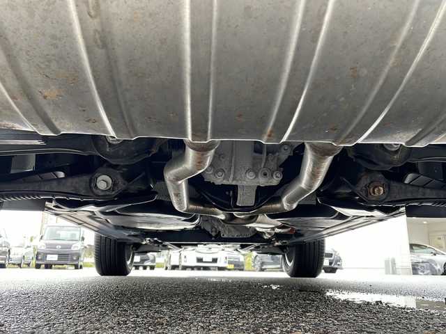 フォルクスワーゲン トゥアレグ V6 富山県 2017(平29)年 4万km 白 純正ＨＤＤナビ　/地デジ　/本革シート　/全方位カメラ　/バックカメラ　/コーナーセンサー　/ルーフレール　/ＬＥＤヘッドライト　/レーダークルーズコントロール　/パワーシート　/スマートキー　/純正アルミホイール/純正オーディオ/ウィンカーミラー/電動格納ミラー/アイドリングストップ　/ＥＴＣ