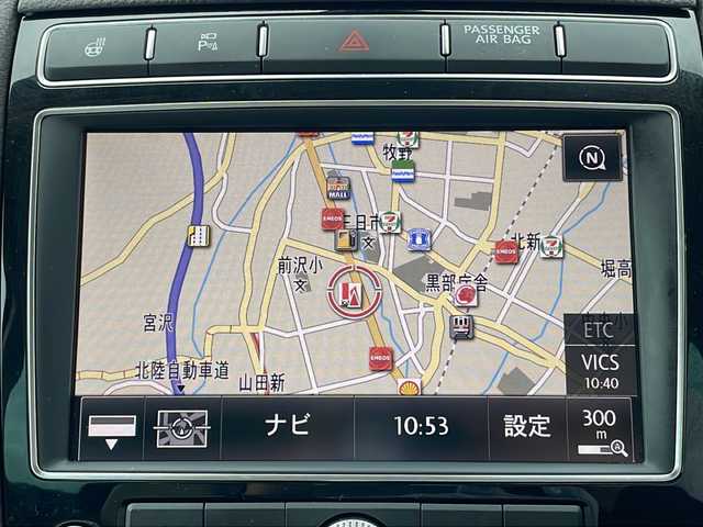 フォルクスワーゲン トゥアレグ V6 富山県 2017(平29)年 4万km 白 純正ＨＤＤナビ　/地デジ　/本革シート　/全方位カメラ　/バックカメラ　/コーナーセンサー　/ルーフレール　/ＬＥＤヘッドライト　/レーダークルーズコントロール　/パワーシート　/スマートキー　/純正アルミホイール/純正オーディオ/ウィンカーミラー/電動格納ミラー/アイドリングストップ　/ＥＴＣ