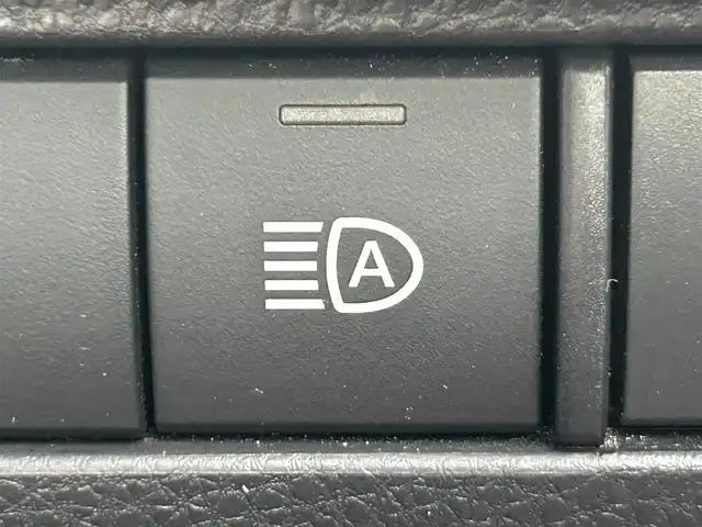 トヨタ ハリアー ハイブリッド Z レザーパッケージ 岡山県 2020(令2)年 8.2万km プレシャスブラックパール 登録時走行距離82062km/モデリスタフルエアロ/JBLプレミアムサウンドシステム/純正12.3インチナビ/フルセグTV(AM.FM.TV.BT)/全方位カメラ/ETC2.0/ブラインドスポットモニター/デジタルインナーミラー/ドライブレコーダー/シートヒーター（D+N席）/エアシート（D+N席）/ステアリングヒーター/本革巻きステアリング/クリアランスソナー/衝突軽減ブレーキ/横滑り防止装置/クルーズコントロール(追従走行あり)/車線逸脱警報（レーンキープアシスト）/オートライト/オートマチックハイビーム/アイドリングストップ/電動リアゲート/19インチ純正AW/レザーシート/D+N席パワーシート