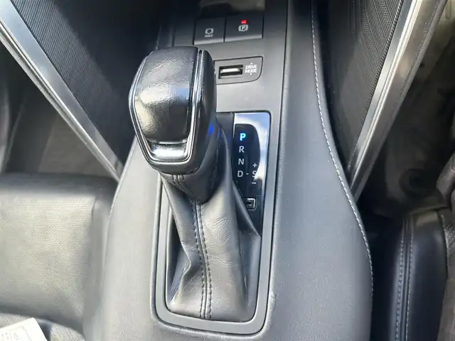 トヨタ ハリアー ハイブリッド Z レザーパッケージ 岡山県 2020(令2)年 8.2万km プレシャスブラックパール 登録時走行距離82062km/モデリスタフルエアロ/JBLプレミアムサウンドシステム/純正12.3インチナビ/フルセグTV(AM.FM.TV.BT)/全方位カメラ/ETC2.0/ブラインドスポットモニター/デジタルインナーミラー/ドライブレコーダー/シートヒーター（D+N席）/エアシート（D+N席）/ステアリングヒーター/本革巻きステアリング/クリアランスソナー/衝突軽減ブレーキ/横滑り防止装置/クルーズコントロール(追従走行あり)/車線逸脱警報（レーンキープアシスト）/オートライト/オートマチックハイビーム/アイドリングストップ/電動リアゲート/19インチ純正AW/レザーシート/D+N席パワーシート