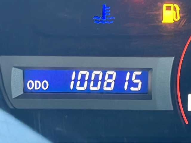 トヨタ ヴォクシー Z 道東・釧路十勝 2009(平21)年 10.1万km ブラック 社外ＳＤナビ/AM/FM　/フルセグＴＶ　/ＤＶＤ再生　/Ｂｌｕｅｔｏｏｔｈ接続/両側イージークローザードア　/リモコンキー　/純正ＨＩＤヘッドライト　/純正１６インチアルミホイール　/純正フロアマット