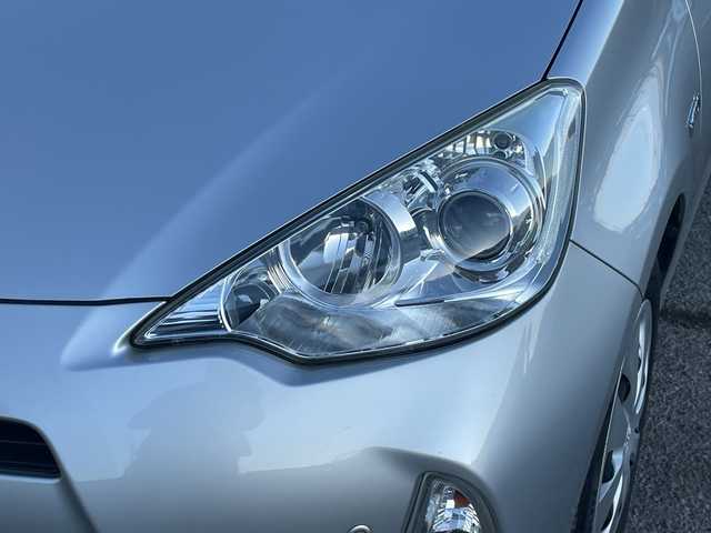 トヨタ アクア S 埼玉県 2014(平26)年 8.9万km シルバーM 外部検査実施済み/社外ＣＤ/ＥＴＣ/コーナーセンサー/電動格納ミラー/盗難防止装置/Ｗエアバッグ/横滑り防止機能/ＡＢＳ/リモコンキー/ドアバイザー/フロアマット/取扱説明書