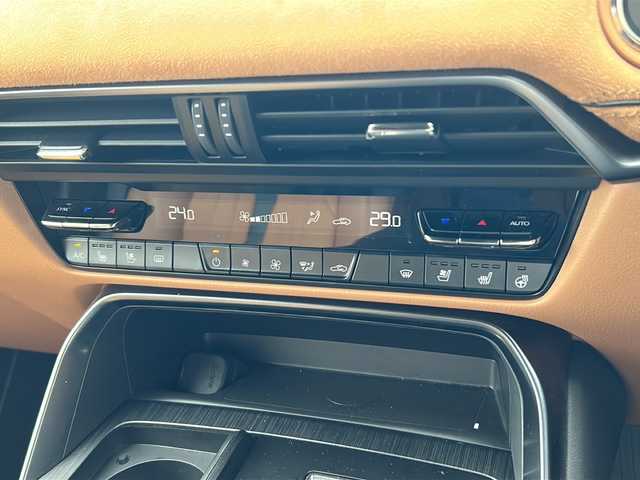 マツダ ＣＸ－６０ XD HV プレミアムスポーツ 大阪府 2023(令5)年 2.1万km ロジウムホワイトプレミアムメタリック １オーナー　サンルーフ　衝突軽減　１２．３コネクトディスプレイ　ＢＯＳＥ　全方位カメラ　フルセグＴＶ　ＨＤＭＩ　Bluetooth　茶革シート　パワーシート　温冷席　シートメモリ　ハンドルヒーター　レーダークルコン　ＢＳＭ　ＥＴＣ　パドルシフト　前後ドライブレコーダー　LEDヘッドライト　置くだけ充電　純正フロアマット　純正アルミホイール　プッシュスタート　スマートキー　スペアキー　取扱説明書　保証書