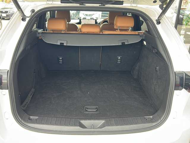 マツダ ＣＸ－６０ XD HV プレミアムスポーツ 大阪府 2023(令5)年 2.1万km ロジウムホワイトプレミアムメタリック １オーナー　サンルーフ　衝突軽減　１２．３コネクトディスプレイ　ＢＯＳＥ　全方位カメラ　フルセグＴＶ　ＨＤＭＩ　Bluetooth　茶革シート　パワーシート　温冷席　シートメモリ　ハンドルヒーター　レーダークルコン　ＢＳＭ　ＥＴＣ　パドルシフト　前後ドライブレコーダー　LEDヘッドライト　置くだけ充電　純正フロアマット　純正アルミホイール　プッシュスタート　スマートキー　スペアキー　取扱説明書　保証書