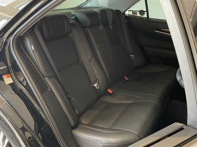 トヨタ クラウン マジェスタ Four 福井県 2017(平29)年 19.7万km ブラック ワンオーナー/純正ナビ/フルセグTV/BD/DVD/CD/BT/AUX/SD/バック・サイドカメラ/レーダークルーズコントロール/ブラインドスポットモニター/プリクラッシュセーフティ/レーンディパーチャーアラート/クリアランスソナー/オートハイビーム/ビルトインETC2.0/ドライブレコーダー/ステアリングヒーター/全席シートヒーター/エアシート/レザーシート/パワーシート/オートライト/LEDヘッドライト/純正17インチアルミホイール