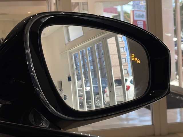 トヨタ クラウン マジェスタ Four 福井県 2017(平29)年 19.7万km ブラック ワンオーナー/純正ナビ/フルセグTV/BD/DVD/CD/BT/AUX/SD/バック・サイドカメラ/レーダークルーズコントロール/ブラインドスポットモニター/プリクラッシュセーフティ/レーンディパーチャーアラート/クリアランスソナー/オートハイビーム/ビルトインETC2.0/ドライブレコーダー/ステアリングヒーター/全席シートヒーター/エアシート/レザーシート/パワーシート/オートライト/LEDヘッドライト/純正17インチアルミホイール