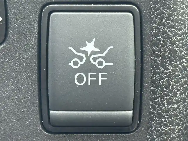 日産 ノート e－パワーニスモ S 千葉県 2019(令1)年 5.9万km ブリリアントシルバー 純正フルセグナビ(MM318D-W)/アラウンドビューモニター/インテリジェントルームミラー/コーナーセンサー/エマージェンシーブレーキ/車線逸脱防止支援システム/スペアキー/純正フロアマット/オートライト/ステアリングスイッチ