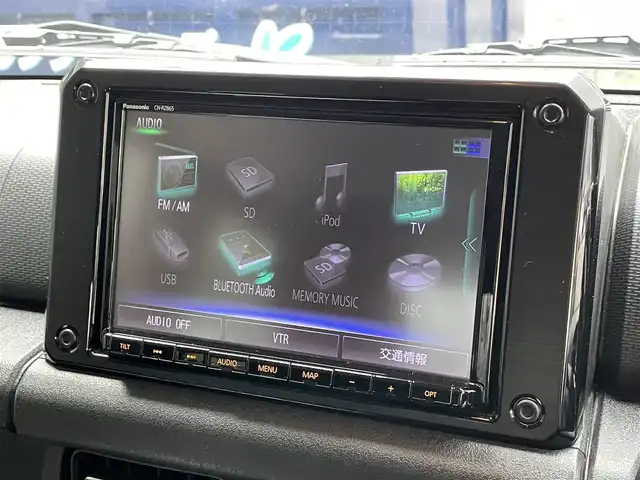 スズキ ジムニー XC 滋賀県 2021(令3)年 2万km ジャングルグリーン 純正8インチナビ/【Bluetooth/CD/DVD/フルセグTV】/バックカメラ/クルーズコントロール/レーンキープアシスト/衝突軽減ブレーキ/前後ドライブレコーダー/LEDヘッドライト/オートマチックハイビーム/D/Nシートヒーター/ヒルディセントコントロール/センターデフロック/ビルトインETC/純正フロアマット/プッシュスタート/スマートキー/ステアリングリモコン