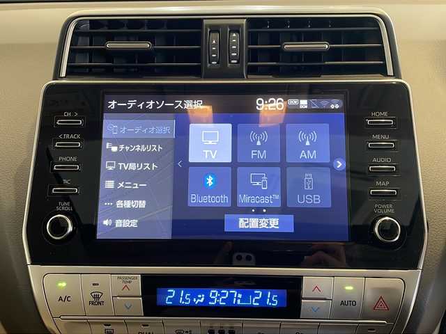 トヨタ ランドクルーザー プラド TX Lパッケージ マットブラED 福井県 2022(令4)年 3万km ホワイトパールクリスタルシャイン ワンオーナー/ムーンルーフ/純正9インチナビ/フルセグTV/USB/BT/パノラミックビューモニター/セーフティセンス/・レーダークルーズコントロール/・プリクラッシュセーフティ/・レーンキープアシスト/・レーンディパーチャーアラート/・クリアランスソナー/・オートハイビーム/・ロードサインアシスト/・先行車発進アラーム/ETC2.0/前後ドライブレコーダー/フロア格納サードシート（電動）/レザーシート/パワーシート/シートヒーター/エアシート/革巻きステアリング/オートライト/LEDヘッドライト/純正18インチアルミホイール/プッシュスタート/スマートキー×2/ヘッドライトウォッシャー/純正フロアマット