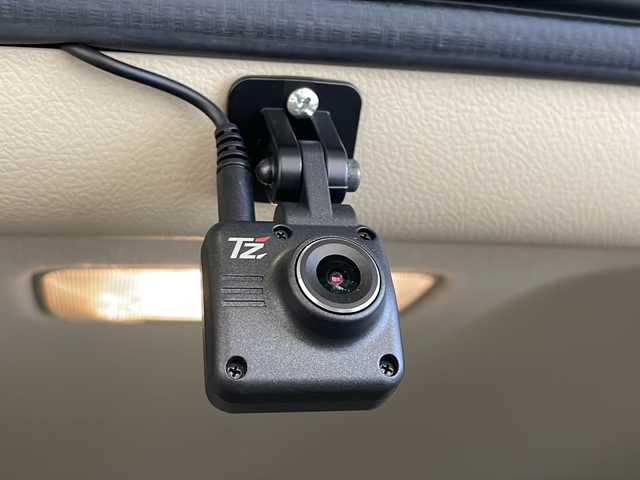 トヨタ ランドクルーザー プラド TX Lパッケージ マットブラED 福井県 2022(令4)年 3万km ホワイトパールクリスタルシャイン ワンオーナー/ムーンルーフ/純正9インチナビ/フルセグTV/USB/BT/パノラミックビューモニター/セーフティセンス/・レーダークルーズコントロール/・プリクラッシュセーフティ/・レーンキープアシスト/・レーンディパーチャーアラート/・クリアランスソナー/・オートハイビーム/・ロードサインアシスト/・先行車発進アラーム/ETC2.0/前後ドライブレコーダー/フロア格納サードシート（電動）/レザーシート/パワーシート/シートヒーター/エアシート/革巻きステアリング/オートライト/LEDヘッドライト/純正18インチアルミホイール/プッシュスタート/スマートキー×2/ヘッドライトウォッシャー/純正フロアマット