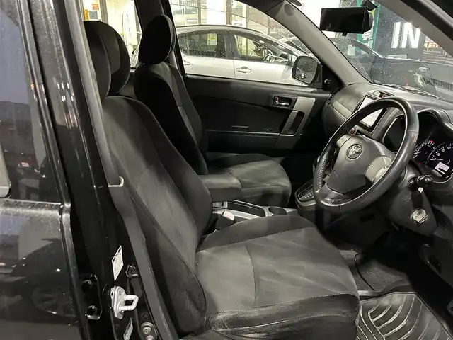 トヨタ ラッシュ G 長崎県 2011(平23)年 6.2万km ブラックマイカメタリック 社外ディスプレイオーディオ（ＣＤ／ＤＶＤ）/4WD/背面タイヤ/AAC/電動格納ミラー/キセノンヘッドライト/ABS/PW