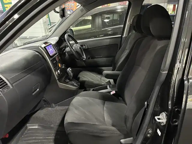 トヨタ ラッシュ G 長崎県 2011(平23)年 6.2万km ブラックマイカメタリック 社外ディスプレイオーディオ（ＣＤ／ＤＶＤ）/4WD/背面タイヤ/AAC/電動格納ミラー/キセノンヘッドライト/ABS/PW