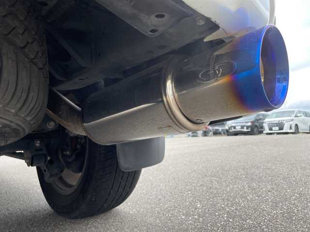 トヨタ ランドクルーザー プラド TX Lパッケージ 石川県 2019(令1)年 4.2万km パール ４ＷＤ　純正メーカーナビ　フルセグＴＶ　パノラマモニター　ＬＥＤヘッドライト　ＥＴＣ２．０　オプションアルミ　純正エアロ　黒革シート　シートヒーター＆クーラー　ガナドールマフラー　ドラレコ　保証書