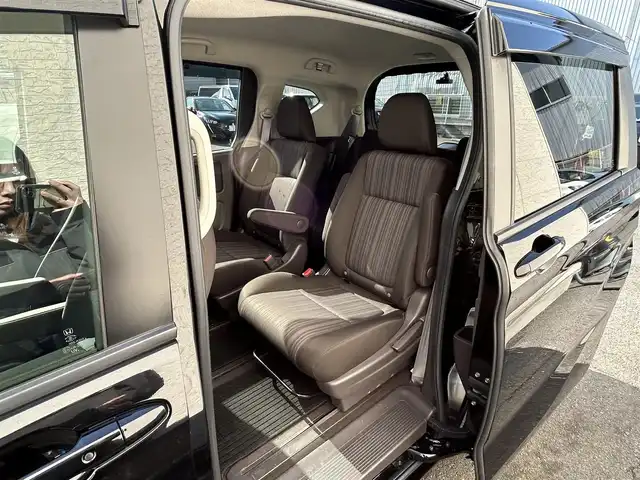 ホンダ フリード G ホンダセンシング 大阪府 2019(令1)年 3.8万km プレミアムスパークルブラックパール SDナビ フルセグTV CD DVD BT/バックカメラ/両側パワースライドドア/ビルトインETC/前後ドラレコ/スマートキー 2個/社外LEDヘッドライト/ビルトインETC/ステアリングリモコン/衝突被害軽減ブレーキ/レーダークルーズコントロール/レーンアシスト/誤発進抑制機能/横滑り防止/ステアリングリモコン/取説 ナビ取説/禁煙車