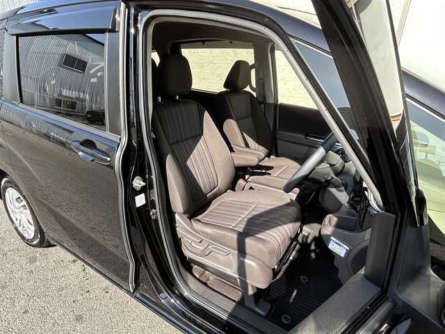 ホンダ フリード G ホンダセンシング 大阪府 2019(令1)年 3.8万km プレミアムスパークルブラックパール SDナビ フルセグTV CD DVD BT/バックカメラ/両側パワースライドドア/ビルトインETC/前後ドラレコ/スマートキー 2個/社外LEDヘッドライト/ビルトインETC/ステアリングリモコン/衝突被害軽減ブレーキ/レーダークルーズコントロール/レーンアシスト/誤発進抑制機能/横滑り防止/ステアリングリモコン/取説 ナビ取説/禁煙車