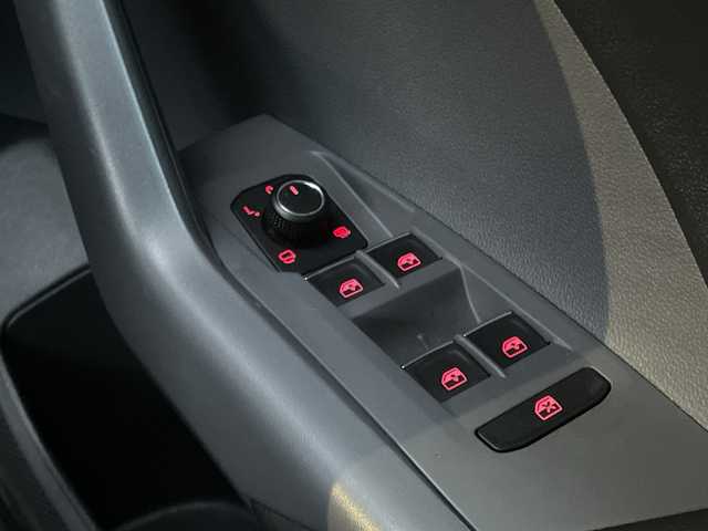 フォルクスワーゲン ＶＷ Ｔ－クロス TSI スタイル 青森県 2021(令3)年 3.6万km ピュアホワイト オプション/セーフティパッケージ/-レーンキープアシスト/-ハイビームアシスト/-パークアシスト/-ブラインドスポットアシスト/-パークディスタンスコントロール/-オプティカルパーキングシステム/-リヤトラフィックアラート/テクノロジーパッケージ/-トラベルアシスト/-ワイヤレスチャージング/-デジタルコックピットプロ/DiscoverProパッケージ/-SSDナビ/-AM/FM/Bluetooth/USB-C/CarPlay/主要装備/アダプティブクルーズコントロール/バックカメラ/ETC2.0/ドライブレコーダー/LEDヘッドライト/パドルシフト/純正17インチアルミホイール/ステアリングリモコン