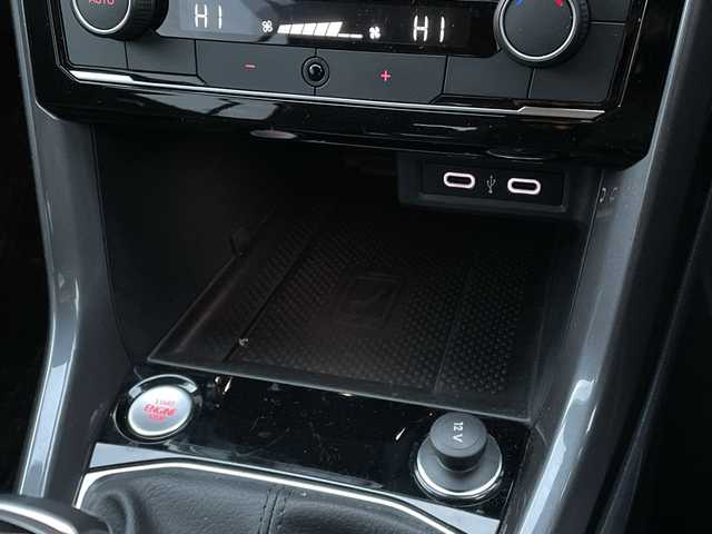 フォルクスワーゲン ＶＷ Ｔ－クロス TSI スタイル 青森県 2021(令3)年 3.6万km ピュアホワイト オプション/セーフティパッケージ/-レーンキープアシスト/-ハイビームアシスト/-パークアシスト/-ブラインドスポットアシスト/-パークディスタンスコントロール/-オプティカルパーキングシステム/-リヤトラフィックアラート/テクノロジーパッケージ/-トラベルアシスト/-ワイヤレスチャージング/-デジタルコックピットプロ/DiscoverProパッケージ/-SSDナビ/-AM/FM/Bluetooth/USB-C/CarPlay/主要装備/アダプティブクルーズコントロール/バックカメラ/ETC2.0/ドライブレコーダー/LEDヘッドライト/パドルシフト/純正17インチアルミホイール/ステアリングリモコン