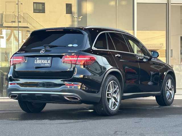 メルセデス・ベンツ ＧＬＣ２５０ 4マチックスポーツ 鹿児島県 2018(平30)年 7.6万km オブシディアンブラック 純正ＨＤＤナビ/・(DVD/CD/Bluetooth/USB)/4WD/フルセグTV/パワーバックドア/ハンズフリーアクセス/全方位カメラ/アダプティブクルーズコントロール/レーンキープアシスト/ブラインドスポットモニター/衝突軽減ブレーキ/ハーフレザーシート/パワーシート(D＋N)/純正LEDヘッドライト/オートライト/純正19アルミホイール/純正フロアマット/パドルシフト/ETC