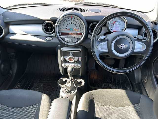 ＭＩＮＩ ミニ クラブマン クーパー 道東・釧路十勝 2008(平20)年 7.7万km ピュア・シルバー・メタリック 純正オーディオ/（FM/AM/CD/AUX）/パドルシフト/フォグランプ/バックフォグランプ/シガーソケット/シガーライター/電動格納ミラー/ライトレベライザー/パドルシフト/純正フロアマット