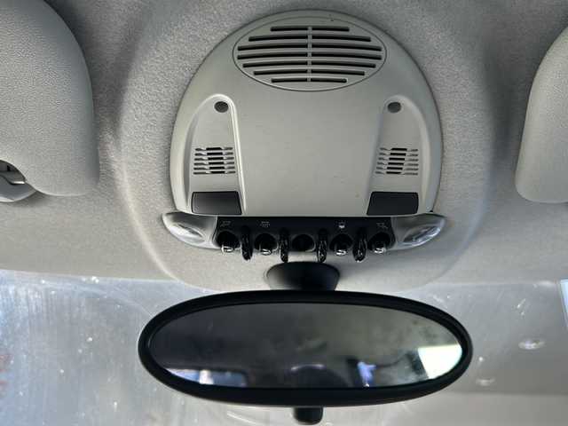 ＭＩＮＩ ミニ クラブマン クーパー 道東・釧路十勝 2008(平20)年 7.7万km ピュア・シルバー・メタリック 純正オーディオ/（FM/AM/CD/AUX）/パドルシフト/フォグランプ/バックフォグランプ/シガーソケット/シガーライター/電動格納ミラー/ライトレベライザー/パドルシフト/純正フロアマット