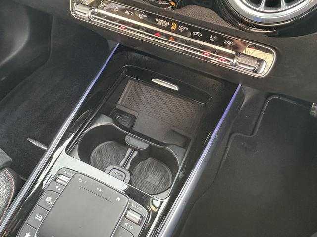 メルセデス・ベンツ ＧＬＢ２００ｄ AMGライン 埼玉県 2021(令3)年 4万km コスモスブラック ワンオーナー/黒ハーフレザーシート/レーダーセフティＰＫＧ/ナビゲーションＰＫＧ/全周囲カメラ/アダプティブクルーズコントロール/ブラインドスポットモニター/シートヒーター/電動リアゲート/ＬＥＤ/ETC