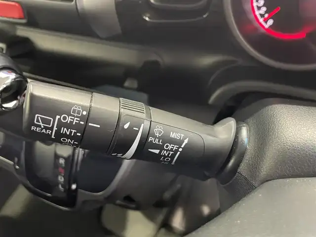 ホンダ Ｎ ＢＯＸ 沖縄県 2014(平26)年 5.4万km ミラノレッド (株)IDOMが運営する【じしゃロンコザ店】の自社ローン専用車両になりますこちらは現金またはオートローンご利用時の価格です。自社ローンご希望の方は別途その旨お申付け下さい/・純正ナビ/・バックカメラ/・Bluetooth接続/・TV/・DVD再生/・片側パワースライドドア/・スマートキー/・プッシュスタート/・純正アルミホイール/・オートライト