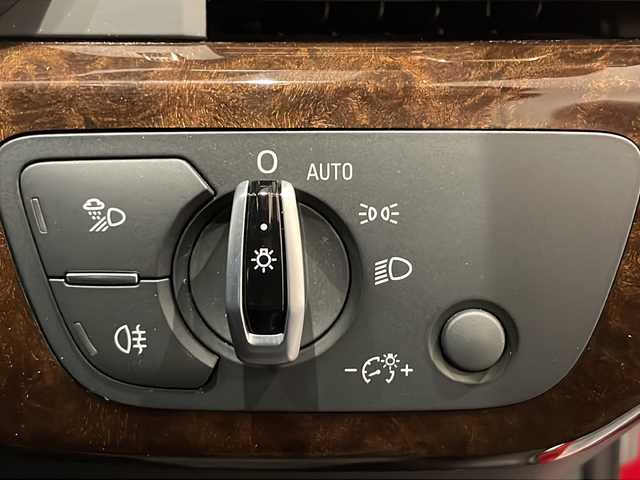 アウディ Ａ４ アバント 2.0TFSIクワトロスポーツ 新潟県 2018(平30)年 3.7万km 赤 Audiプレセンスベーシック/アダプティブクルーズコントロール/ラグジュアリーパッケージ/・デコラティブパネルウォルナットブラウン/・LEDヘッドライト/・LEDリヤコンビネーションライト/・LEDインテリアライティング/・パーシャルレザー/・シートヒーター/ブラックグロススタイリングパッケージ/・ブラックルーフレール/・エクステリアミラーハウジングブラック/バーチャルコクピット/MMIナビゲーション/・フルセグTV/・Bluetooth/CD/DVD/USB/AUX/・スマートフォンインターフェイス/ヒーティング/エアコンディショニングシステム/・オートマチックエアコンディショナー/・３ゾーンオートマチックエアコンディショナー/プライバシーガラス