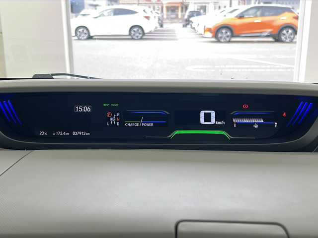 ホンダ フリード ハイブリット G ホンダセンシング 宮城県 2021(令3)年 3.8万km プラチナホワイトパール Honda SENSING	/・衝突軽減ブレーキ/・路外逸脱抑制機能		/・アダプティブクルーズコントロール	/・車線維持支援システム/バックカメラ/純正7型ナビ　地図SD無/フルセグTV/ビルトインETC/ドライブレコーダー（F）/LEDヘッドライト/フロアマット/ステアリングスイッチ/プッシュスタート/スマートキー×2/横滑り防止装置