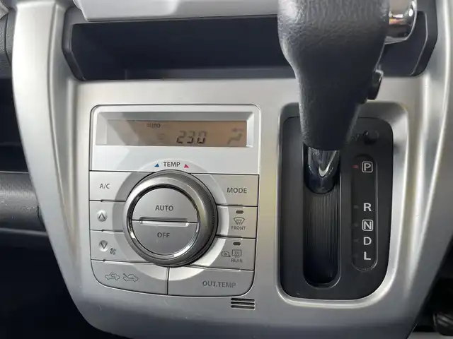スズキ ハスラー X 石川県 2014(平26)年 4.4万km フェニックスレッドパール/ブルーイッシュブラックパール 社外メモリーナビ/CD/ワンセグTV/オートライト/ETC/スマートキー/プッシュスタート/電動ミラー/レーダーブレーキ/シートヒーター/オートエアコン/ベンチシート