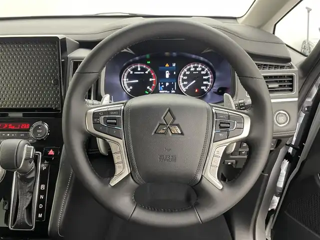 三菱 デリカＤ：５ シャモニー 埼玉県 2025(令7)年 0.1千km パールⅡ 登録済未使用車　/４ＷＤ　/マルチアラウンドモニター　/ＢＳＭ　/レーダークルーズコントロール　/両側パワースライドドア　/シートヒーター　/ステアリングヒーター　/純正アルミホイール　/スマートキー　/ＬＥＤヘッドライ