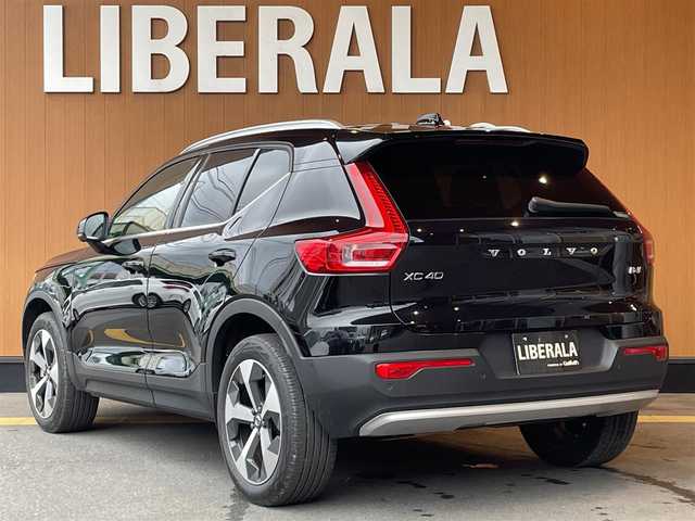 ボルボ ボルボ ＸＣ４０ アルティメット B4 AWD 高知県 2022(令4)年 0.5万km オニキスブラックP Google Assistant/Bluetooth メディアプレイヤー/Apple CarPlay/Android Auto/Lane Keeping Aid/前者発信通知機能/黒レザーシート/D/N席シートヒーター/ハンドルヒーター/harman/kardon/前後ドライブレコーダー/電動リアゲート