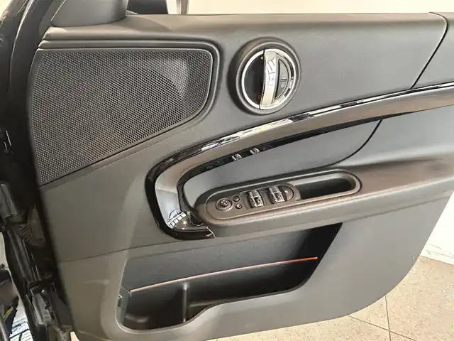 ＭＩＮＩ ＢＭＷ ミニ クロスオーバー 愛知県 2020(令2)年 5.9万km MINI Yoursエニグマティックブラック HDDナビ/バックカメラ/アイドリングストップ/アダプティブクルーズコントロール/プッシュスタート/パワーバックドア/ミラー一体型ETC/ヘッドアップディスプレイ/ペッパーパッケージ/デジタルパッケージ