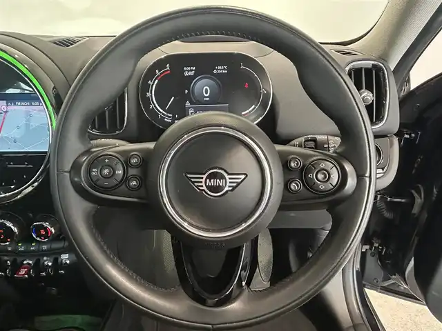 ＭＩＮＩ ＢＭＷ ミニ クロスオーバー 愛知県 2020(令2)年 5.9万km MINI Yoursエニグマティックブラック HDDナビ/バックカメラ/アイドリングストップ/アダプティブクルーズコントロール/プッシュスタート/パワーバックドア/ミラー一体型ETC/ヘッドアップディスプレイ/ペッパーパッケージ/デジタルパッケージ