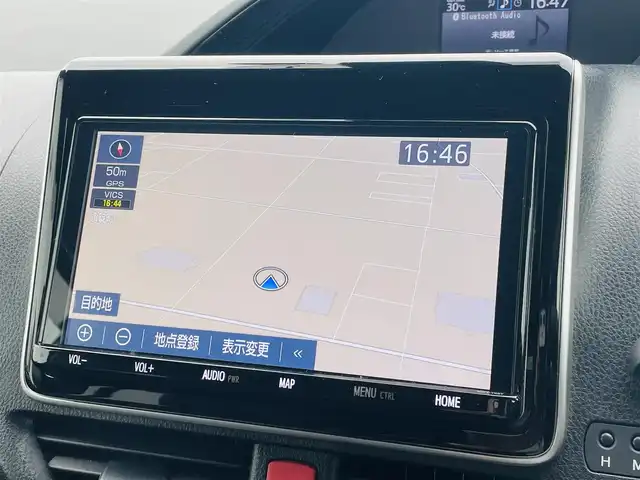 トヨタ ノア Si ダブルバイビーⅡ 熊本県 2019(令1)年 7.7万km ラグジュアリーホワイトパールクリスタルシャインガラスフレーク 純正ナビ/（BT/CD/DVD/AM/FM)/フルセグTV/バックカメラ/前後ドラレコ/ビルトインETC/トヨタセーフティーセンス/・パーキングサポートブレーキ/・プリクラッシュセーフティー/・クリアランスソナー/・レーンディパーチャーアラート/・先行車発進お知らせ機能/・オートハイビーム/横滑り防止/クルーズコントロール/両側パワースライドドア/ハーフレザーシート/革巻きステアリング/・ステアリングリモコン/プッシュスタート/・スマートキー/・アイドリングストップ/オートライト/・LEDヘッドライトフォグライト/純正ドアバイザー/社外フロアマット/後席サンシェード
