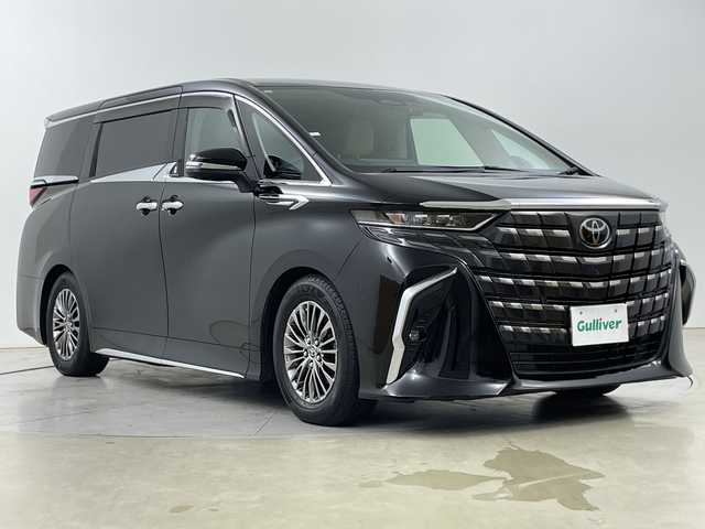 トヨタ アルファードハイブリット エグゼクティブ ラウンジ 道央・札幌 2023(令5)年 4.1万km ブラック ・4WD/・トヨタセーフティーセンス/・JBLプレミアムサウンドシステム/・左右独立ムーンルーフ/・ユニバーサルステップ/・トヨタチームメイト/・純正14インチフリップダウンモニター/・モデリスタインテリアイルミ/・純正14インチディスプレイオーディオ/・純正CD/DVDプレーヤー/・BT/USB(AppleCarPlay/AndroidAuto)/・HDMIポート/フルセグTV/・パノラミックビューモニター/・両側パワースライドドア/・パワーバックドア/・アドバンストドライブ/・アドバンストパーク/・3眼LEDヘッドライト/・アダプティブハイビーム/・後席用パワーサンシェード/・ベージュプレミアムナッパーレザーシート/・シートヒーター/ベンチレーション/・メモリーパワーシート/・純正17インチAW/・ヘッドアップディスプレイ/・スマートキー/・置くだけ充電/100V電源/・デジタルインナーミラー/・ドライブレコーダー/・ETC2.0