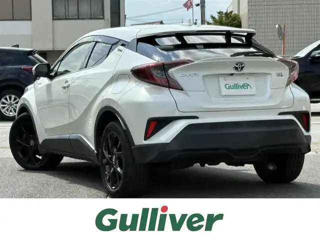 トヨタ Ｃ－ＨＲ G モード ネロ 三重県 2019(令1)年 7.7万km ホワイトパールクリスタルシャイン ♪車検 令和8年9月11日迄/プリクラッシュセーフティ/レーンディパーチャーアラート/ブラインドスポットモニター/リヤクロストラフィックアラート/クリアランスソナー/レーダークルーズコントロール/オートマチックハイビーム/オートブレーキホールド/スマートキー×2/プッシュスタート/ハーフレザーシート/前席シートヒーター/純正9インチナビ/・CD録音・SD・フルセグ/・DVD再生/・Bluetoothオーディオ/・バックカメラ/前後ドライブレコーダー/純正18インチAW/LEDヘッドライト/LEDフォグライト/オートライト/ウィンカーミラー/オートリトラクタブルミラー/革巻ステアリング/ステアリングスイッチ/プライバシーガラス/フロアマット/ETC/サイド/カーテンエアバック